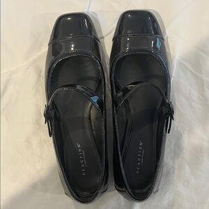 Kenneth Cole Reaction Glossy Black Flats